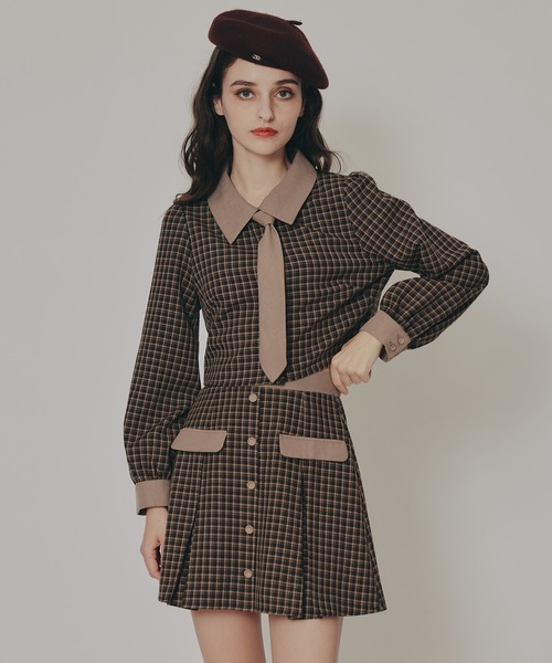 REDYAZEL(レディアゼル)の「バイカラークラシックチェックブラウス×ミニスカートセットアップ(セットアップ・レディース・グリーン系その他/ベージュ系その他/ブラウン系その他・SMALL/MEDIUM)」の20枚目の写真