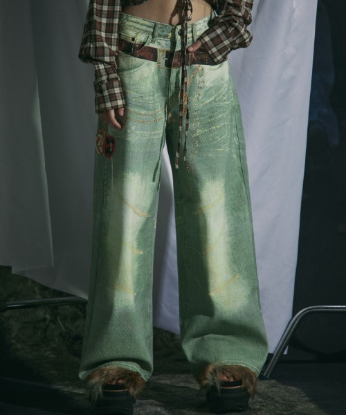 GATELESS（ゲートレス）の「【GATELESS】VINTAGE PRINT BUGGY DENIM PANTS / 【ゲートレス】ビンテージプリントバギーデニムパンツ（デニムパンツ・レディース・ライトブルー・L/S/M）」の5枚目の写真
