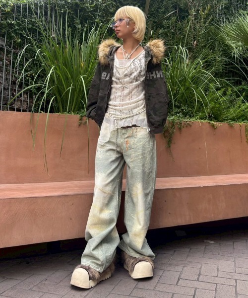 GATELESS（ゲートレス）の「【GATELESS】VINTAGE PRINT BUGGY DENIM PANTS / 【ゲートレス】ビンテージプリントバギーデニムパンツ（デニムパンツ・レディース・ライトブルー・L/S/M）」の14枚目の写真