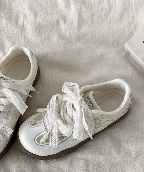 c.u.l（シーユーエル）の「パール レース紐  スニーカー culs151（スニーカー・レディース・シルバー/ホワイト・38/37/36/39）」の7枚目の写真