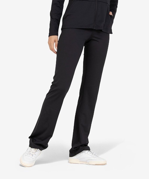 Reebok(リーボック)の「ハイライズ フレアパンツ / CORE HIGH RISE BOOTCUT PANT(その他パンツ・レディース・ブラック・X-SMALL/SMALL/MEDIUM)」の1枚目の写真