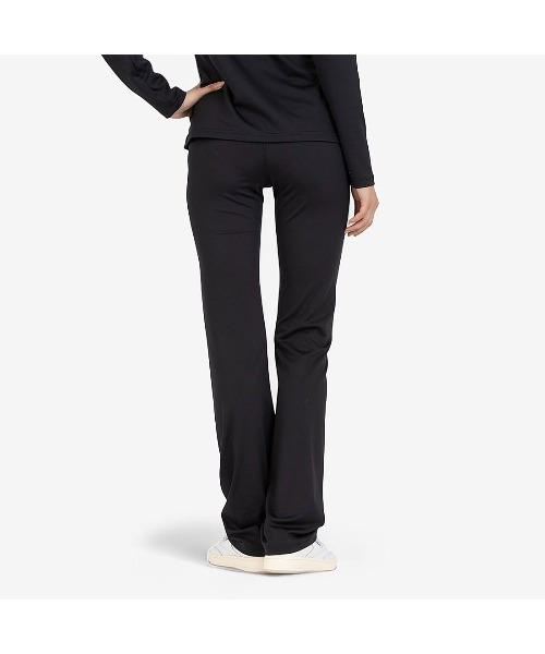 Reebok(リーボック)の「ハイライズ フレアパンツ / CORE HIGH RISE BOOTCUT PANT(その他パンツ・レディース・ブラック・X-SMALL/SMALL/MEDIUM)」の3枚目の写真