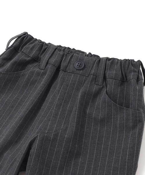 BeBe（ベベ）の「TRピンストライプテーパードロングパンツ（スラックス・キッズ・グレー系その他・130cm/120cm/100cm/140cm/110cm）」の7枚目の写真