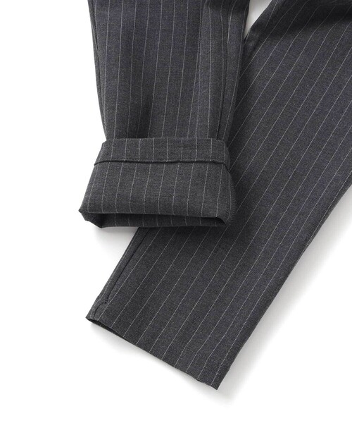 BeBe（ベベ）の「TRピンストライプテーパードロングパンツ（スラックス・キッズ・グレー系その他・130cm/120cm/100cm/140cm/110cm）」の12枚目の写真