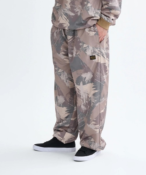 RVCA（ルーカ）の「RVCA メンズ GRANT PUFFER REVERSIBLE PT ロングパンツ 【2025年秋冬モデル】/ルーカリバーシブルボトムス(SET UP・セットアップ対応可・空港コーデ)（その他パンツ・メンズ・ブラック/ブラウン系カモフラージュ/ブラック系その他・X-LARGE/LARGE/MEDIUM/SMALL）」の3枚目の写真
