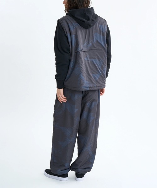 RVCA（ルーカ）の「RVCA メンズ GRANT PUFFER REVERSIBLE PT ロングパンツ 【2025年秋冬モデル】/ルーカリバーシブルボトムス(SET UP・セットアップ対応可・空港コーデ)（その他パンツ・メンズ・ブラック/ブラウン系カモフラージュ/ブラック系その他・X-LARGE/LARGE/MEDIUM/SMALL）」の14枚目の写真
