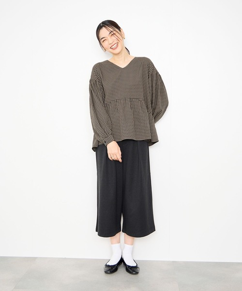 Mac-House(マックハウス)の「Idnes ぺプラムギンガムチェックブラウス(シャツ/ブラウス・レディース・グレー/ブラウン・FREE)」の4枚目の写真