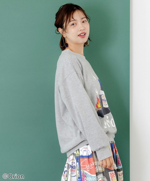 ScoLar（スカラー）の「153708：orion×ScoLar　星降る森のオリオンビールタイム柄PO（Tシャツ/カットソー・レディース・チャコールグレー/杢グレー・M/L）」の4枚目の写真