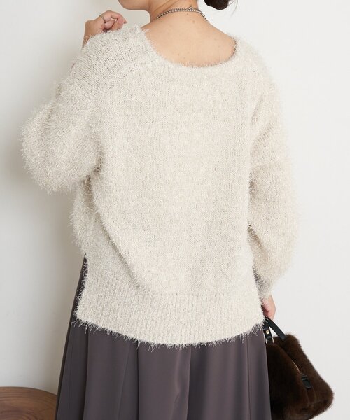 Jena espace merveilleux（ジェナ　エスパスメルヴェイユ）の「【キラッとふんわり】フィルムヤーンニット（ニット/セーター・レディース・ライトグレー/ネイビー/アイボリー・FREE）」の11枚目の写真