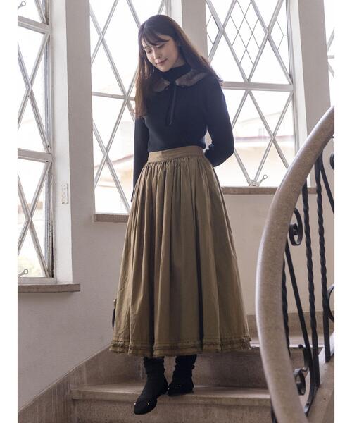Samansa Mos2(サマンサ モスモス)の「【ゆべし×Samansa Mos2】裾フリルギャザースカート(スカート・レディース・ブラック/グレー/ベージュ/キャメル・F)」の1枚目の写真