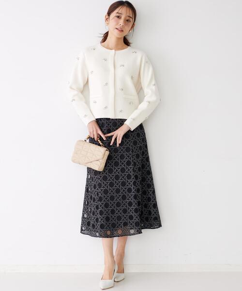 COUP DE CHANCE(クードシャンス)の「【日本製】シアー刺繍のフレアースカート(スカート・レディース・ブラック/ホワイト・40/38/36/34)」の12枚目の写真