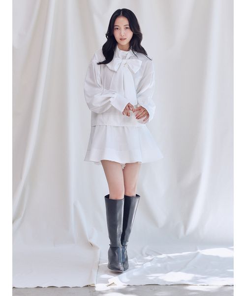 SNIDEL（スナイデル）の「Sustainableバリエボリュームチュニックブラウス（シャツ/ブラウス・レディース・オフホワイト/マルチ/ストライプ・F）」の2枚目の写真