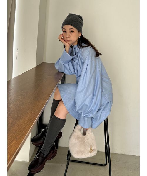 SNIDEL（スナイデル）の「Sustainableバリエボリュームチュニックブラウス（シャツ/ブラウス・レディース・オフホワイト/マルチ/ストライプ・F）」の8枚目の写真