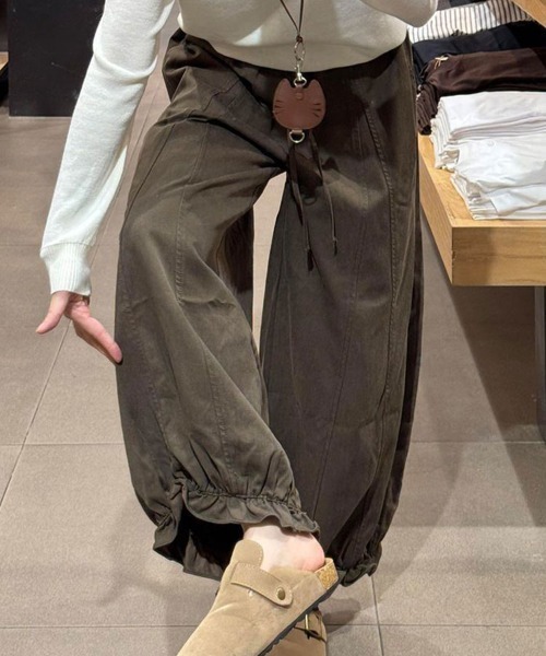 SallyLunn(サリーラン)の「裾フリルワイドパンツ(その他パンツ・レディース・ベージュ/モカ/グレー・L/M)」の8枚目の写真