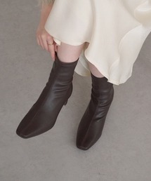 スクエアトゥストレッチショートブーツ