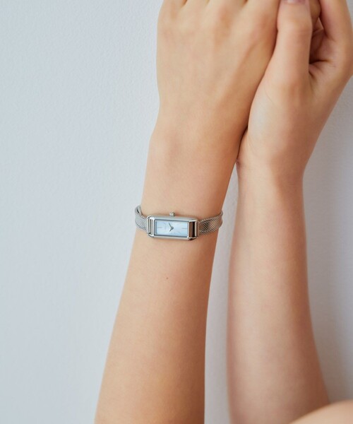 ete(エテ)の「レトロフェイス ダイヤモンド ウォッチ(アナログ腕時計・レディース・シルバー/イエローゴールド・FREE)」の10枚目の写真