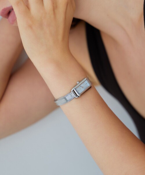 ete(エテ)の「レトロフェイス ダイヤモンド ウォッチ(アナログ腕時計・レディース・シルバー/イエローゴールド・FREE)」の11枚目の写真