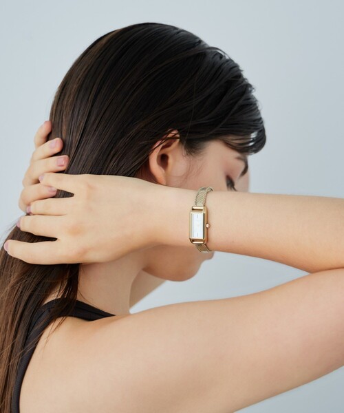 ete(エテ)の「レトロフェイス ダイヤモンド ウォッチ(アナログ腕時計・レディース・シルバー/イエローゴールド・FREE)」の13枚目の写真