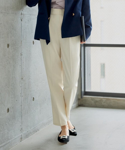 KOBE LETTUCE（コウベレタス）の「[ 撥水・防汚 ] シワになりにくいテーパードパンツ（スラックス・レディース・アイボリー/ブラック・M/S/PM/PS）」の3枚目の写真