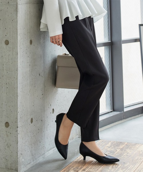 KOBE LETTUCE（コウベレタス）の「[ 撥水・防汚 ] シワになりにくいテーパードパンツ（スラックス・レディース・アイボリー/ブラック・M/S/PM/PS）」の9枚目の写真