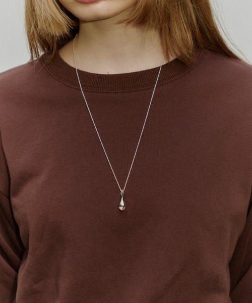 GIUNON（ジウノン）の「crystal drop long necklace / クリスタルドロップネックレス（ネックレス・レディース・シルバー・FREE）」の16枚目の写真