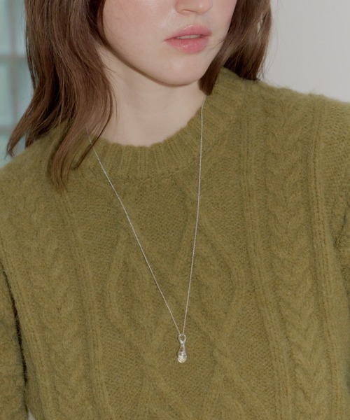 GIUNON（ジウノン）の「crystal drop long necklace / クリスタルドロップネックレス（ネックレス・レディース・シルバー・FREE）」の3枚目の写真
