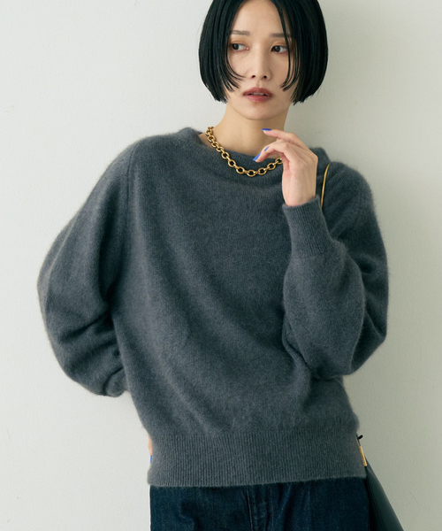 Rouge vif(ルージュヴィフ)の「ラクーン混ボトルネックニットプルオーバー(ニット/セーター・レディース・チャコールグレー/オフホワイト/ベージュ・フリー)」の1枚目の写真