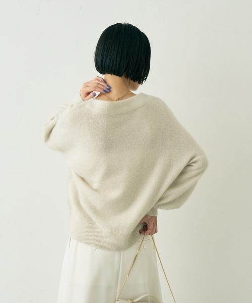 Rouge vif(ルージュヴィフ)の「ラクーン混ボトルネックニットプルオーバー(ニット/セーター・レディース・チャコールグレー/オフホワイト/ベージュ・フリー)」の7枚目の写真