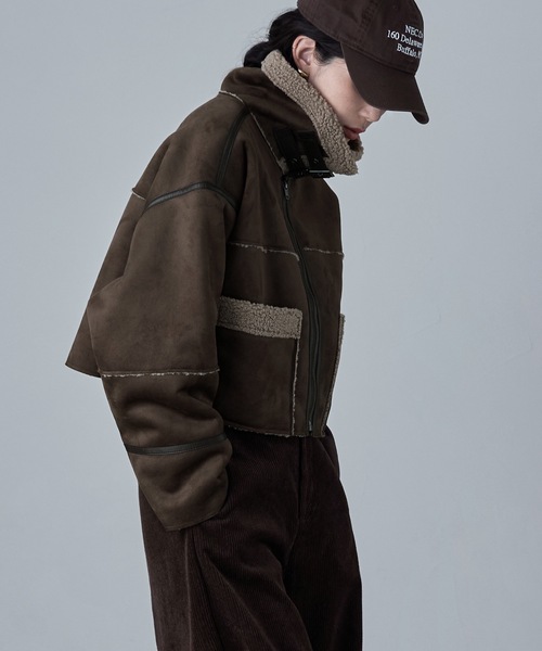 etoll.（エトル）の「フェイクムートンショートフライトジャケット（ブルゾン・レディース・キャメル/チャコール/ブラック/ブラウン・FREE）」の19枚目の写真