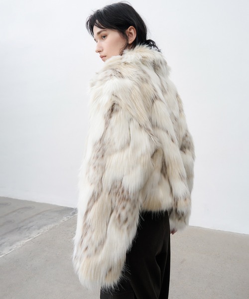 新品✨定価5,8万円✨ジェイホワイト✨ラビットファージャケット　ベージュ　タグ付 フェイクファー襟付きジャケット ◌𓈒𓐍𓈒🤍🫧