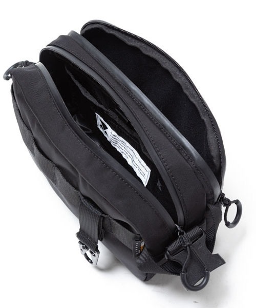 MAKAVELIC(マキャベリック)の「★MAKAVELIC★OMMAND WAIST BAG(ショルダーバッグ・メンズ・ブラック/ネイビー・FREE)」の6枚目の写真