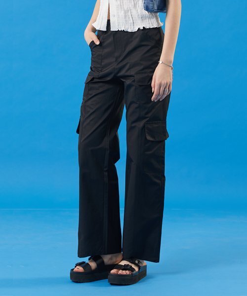 KOLEAT（コレット）の「夏クーリングバサラストレートカーゴスラックスパンツ[ブラック]（その他パンツ・レディース・その他・MEDIUM/SMALL）」の2枚目の写真