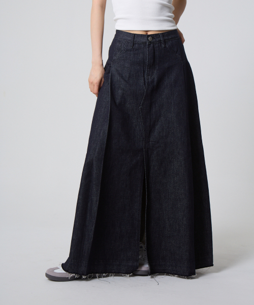 UNKNOWN PLANET(アンノウンプラネット)の「フロントスリットデニムロングスカートインディゴ(スカート・レディース・その他・SMALL/MEDIUM/LARGE)」の4枚目の写真