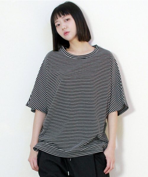 DEMARC(ドゥマーク)の「ピンストライプフレンチスリーブオーバーサイズ半袖Tシャツブラック(Tシャツ/カットソー・レディース・その他・MEDIUM/LARGE)」の3枚目の写真