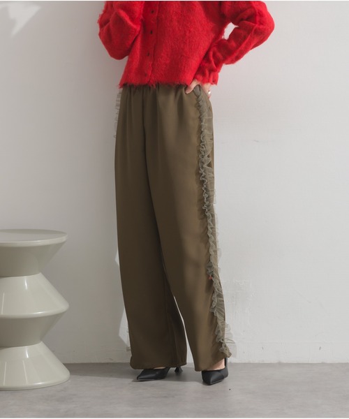 OandI（オーアンドアイ）の「サイドフリルラインパンツ（その他パンツ・レディース・チャコールグレー/ブラック/カーキ・M）」の3枚目の写真