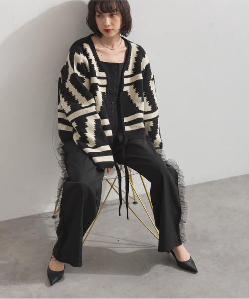 OandI（オーアンドアイ）の「サイドフリルラインパンツ（その他パンツ・レディース・チャコールグレー/ブラック/カーキ・M）」の10枚目の写真