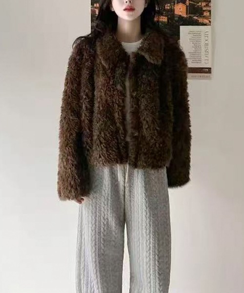 LAFFMO（ラフモ）の「襟付きフェイクファーショートコート（その他アウター・レディース・アイボリー/ライトグレー/ブラック/ブラウン・F）」の21枚目の写真