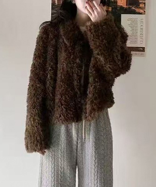 LAFFMO（ラフモ）の「襟付きフェイクファーショートコート（その他アウター・レディース・アイボリー/ライトグレー/ブラック/ブラウン・F）」の22枚目の写真