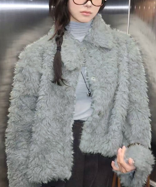 LAFFMO（ラフモ）の「襟付きフェイクファーショートコート（その他アウター・レディース・アイボリー/ライトグレー/ブラック/ブラウン・F）」の12枚目の写真