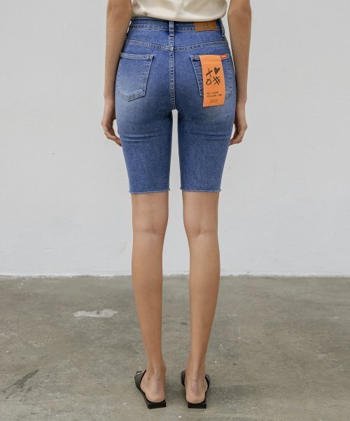 PANDORAFIT（パンドラフィット）の「[SHORTS] Half Jeans（デニムパンツ・レディース・その他・MEDIUM/LARGE）」の4枚目の写真