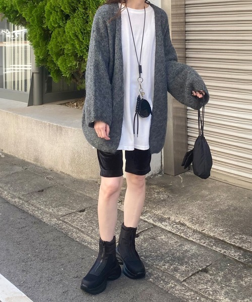 ISOOK（アイスー）の「ボリュームスリーブニットカーディガン(kiharu select) / 羽織り セーター オーバーサイズ ルーズ ビックシルエット 長袖 ブラウン チャコール（カーディガン/ボレロ・レディース・チャコール/ブラウン・FREE）」の6枚目の写真