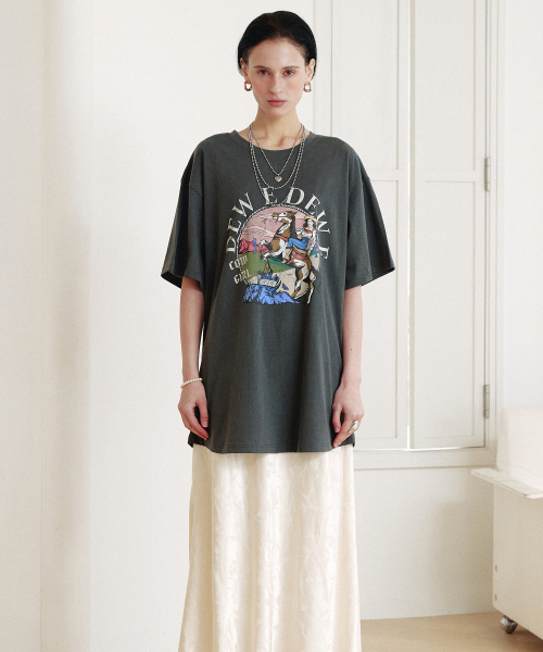 DEWEDEWE(デュイデュイ)の「オーバーサイズカウトップス_グレー(Tシャツ/カットソー・レディース・その他・FREE)」の2枚目の写真