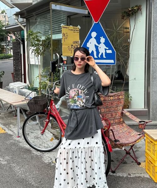 DEWEDEWE(デュイデュイ)の「オーバーサイズカウトップス_グレー(Tシャツ/カットソー・レディース・その他・FREE)」の5枚目の写真