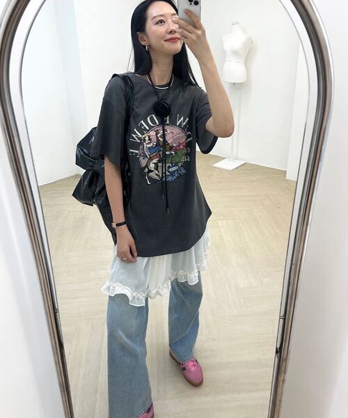 DEWEDEWE(デュイデュイ)の「オーバーサイズカウトップス_グレー(Tシャツ/カットソー・レディース・その他・FREE)」の7枚目の写真