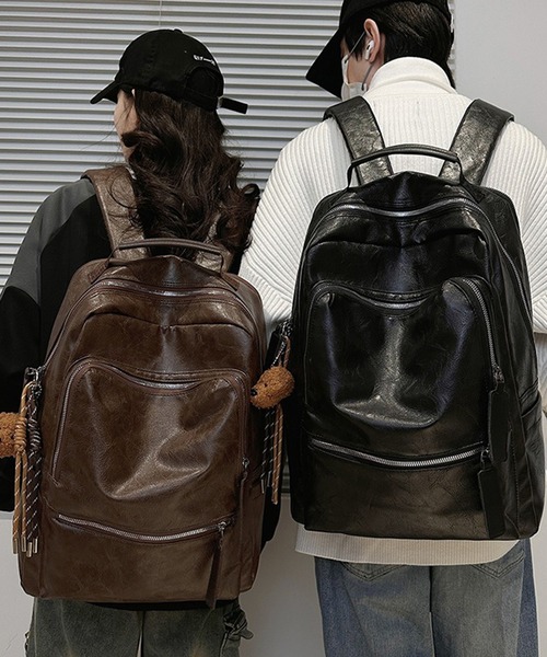 WESTBOY（ウエストボーイ）の「ユニセックス シンプル レザーライク バックパック リュック キャリーオン WO25W10BG13（バックパック/リュック・メンズ・ブラック/ブラウン・FREE）」の7枚目の写真