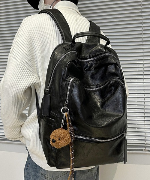 WESTBOY（ウエストボーイ）の「ユニセックス シンプル レザーライク バックパック リュック キャリーオン WO25W10BG13（バックパック/リュック・メンズ・ブラック/ブラウン・FREE）」の3枚目の写真