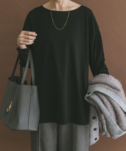 ITEMS URBANRESEARCH(アイテムズ アーバンリサーチ)の「シルケットボートネックロンTシャツ(Tシャツ/カットソー・レディース・アイボリー/ブラック/チャコールグレー・FREE)」の3枚目の写真