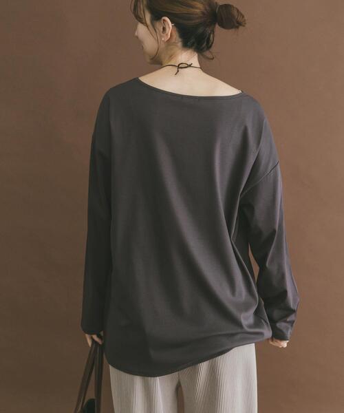 ITEMS URBANRESEARCH(アイテムズ アーバンリサーチ)の「シルケットボートネックロンTシャツ(Tシャツ/カットソー・レディース・アイボリー/ブラック/チャコールグレー・FREE)」の19枚目の写真