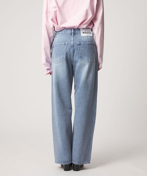 CITEN（シテン）の「＜CITEN＞エッセンシャルストレートデニム（デニムパンツ・レディース・コバルトブルー/ライトブルー/ブラック・S/M/L）」の13枚目の写真