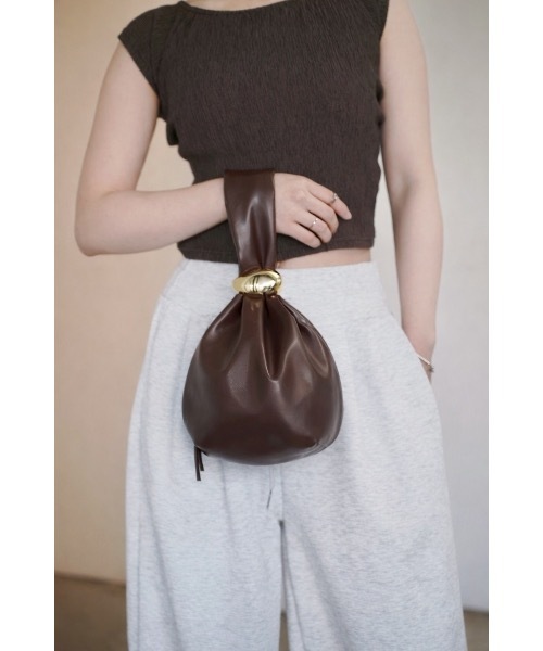 SALTMINT(ソルトミント)の「アクセントポイントワンハンドルギャザーバッグ(ハンドバッグ・レディース・ブラック/ブラウン/ワインレッド・FREE)」の2枚目の写真